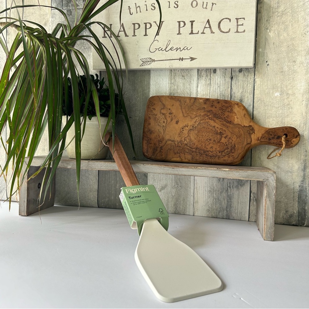 🌴Figmint Acacia Wood and White Turner Kitchen Spatula